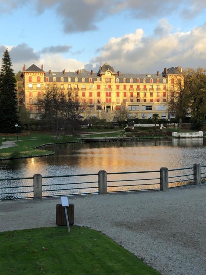 Manoir De La Prise Tarot Panzió Bagnoles de l'Orne Normandie Kültér fotó